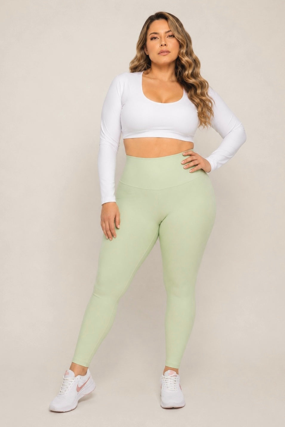 LICRA VERDE PASTEL MATE • L-XL