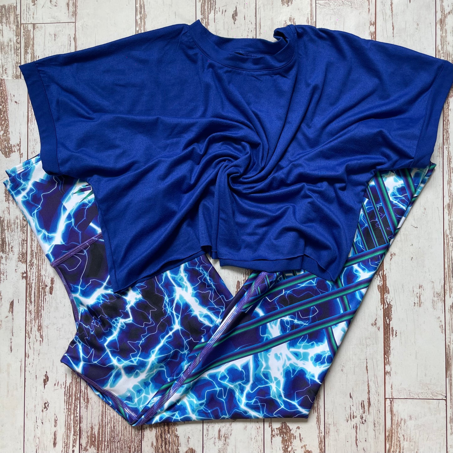 LICRA BY02 + BLUSA AZUL REY